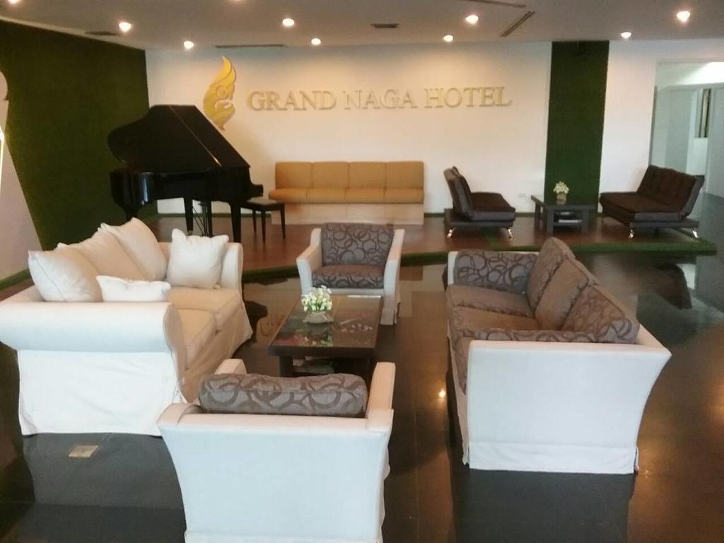 Grand Naga Hotel Удон Тани Екстериор снимка